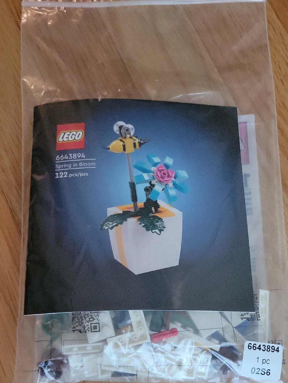 LEGO Spring in Bloom Flower Pot - Blue, Pink, White & Yellow
